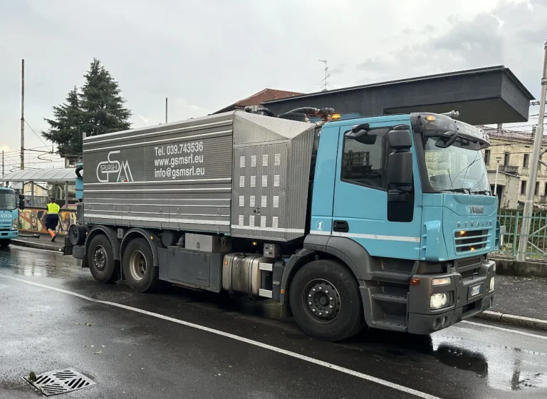 strails 4 gsm autospurgo monza brianza